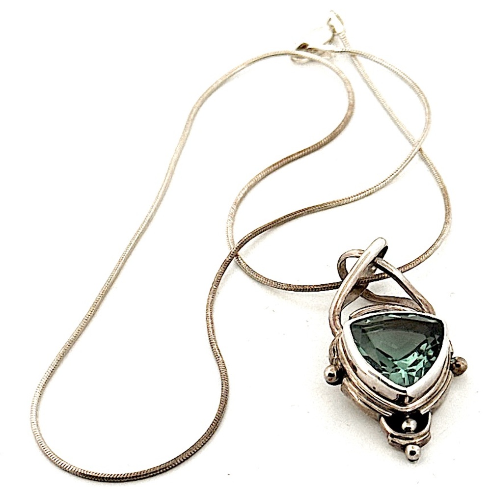SARDA 925 Sterling Silver Green Crystal Necklace 12.1g